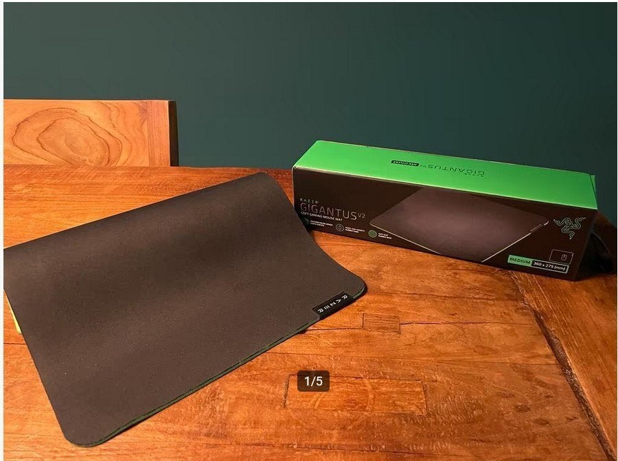 Razer Gigantus V2 - Medium muismat 36x26,5 cm, Computers en Software, Muismatten, Ophalen of Verzenden, Gaming muismat, Zo goed als nieuw