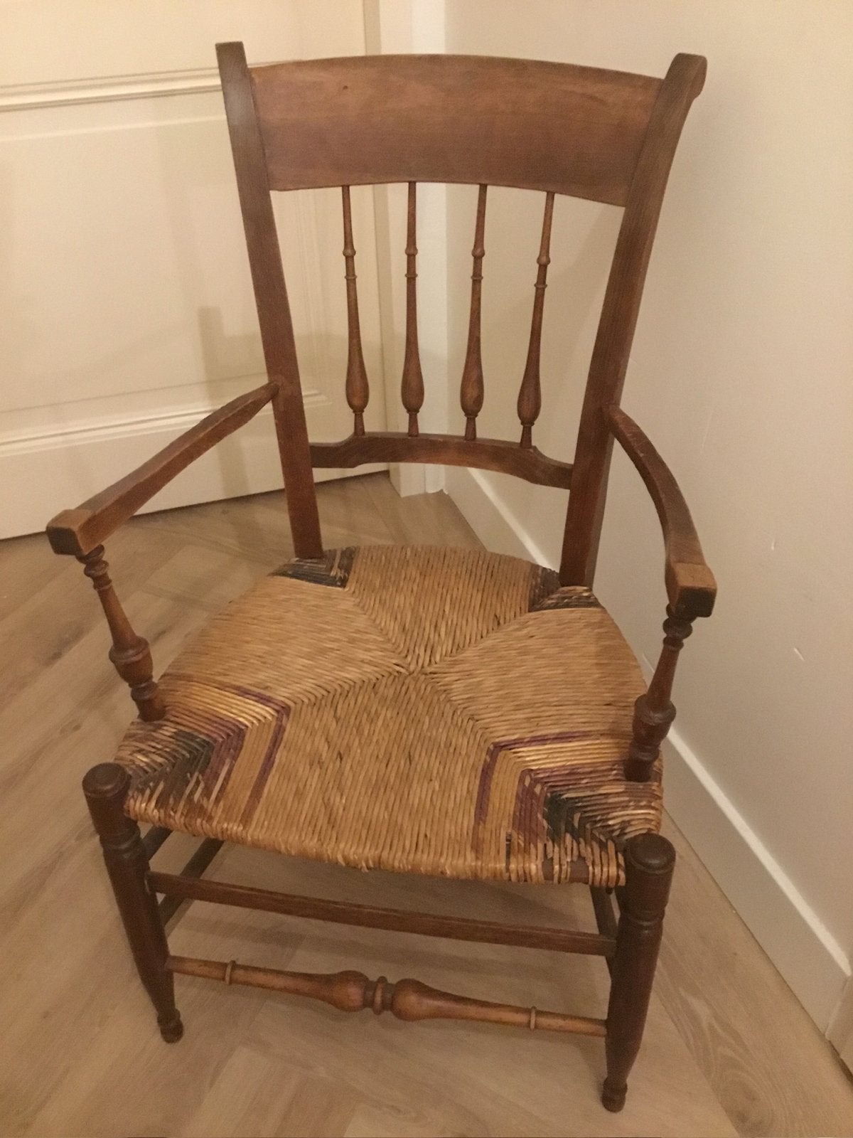 Leuk biezen fauteuil , hout, Ophalen