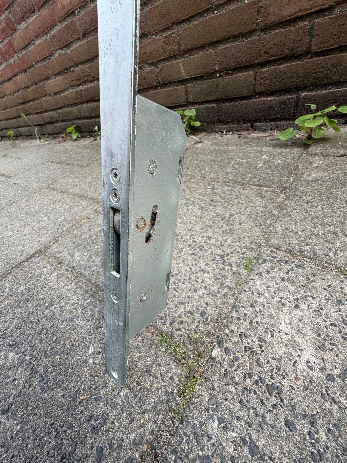 Nemef driepuntssluiting incl. kommen, Ophalen, Gebruikt, Slot