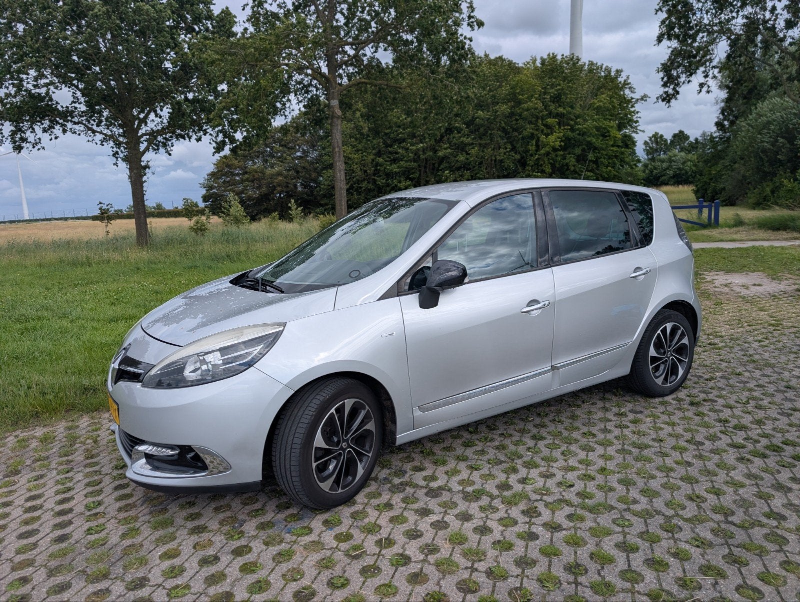 Renault Scénic 2014 Grijs, Auto's, Euro 5, 4 cilinders, Leder en Stof, Parkeersensor