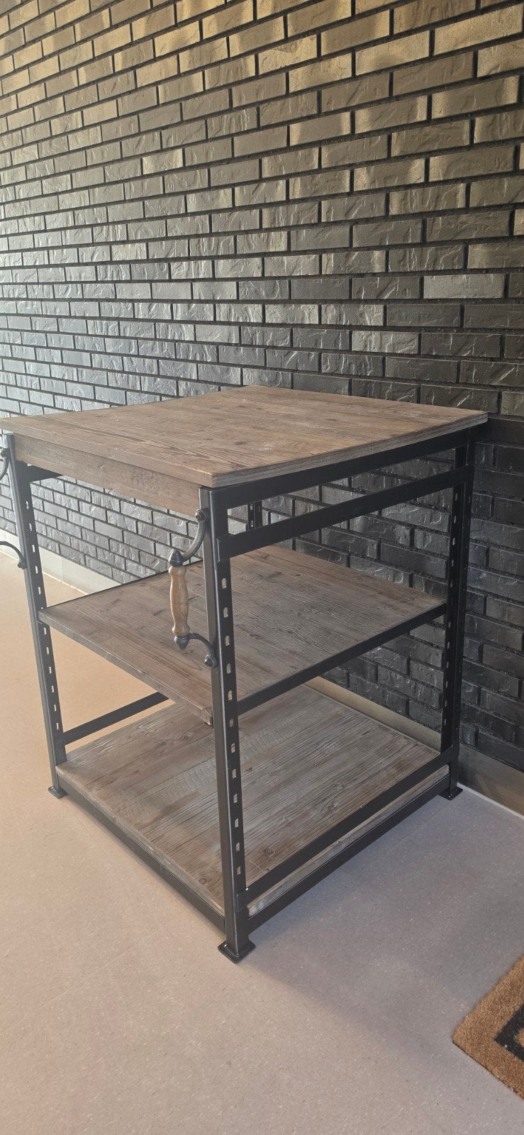 Riviera Maison bijzettafel/display tafel, Landelijk, industrieel, Vierkant, Zo goed als nieuw, 75 cm of meer