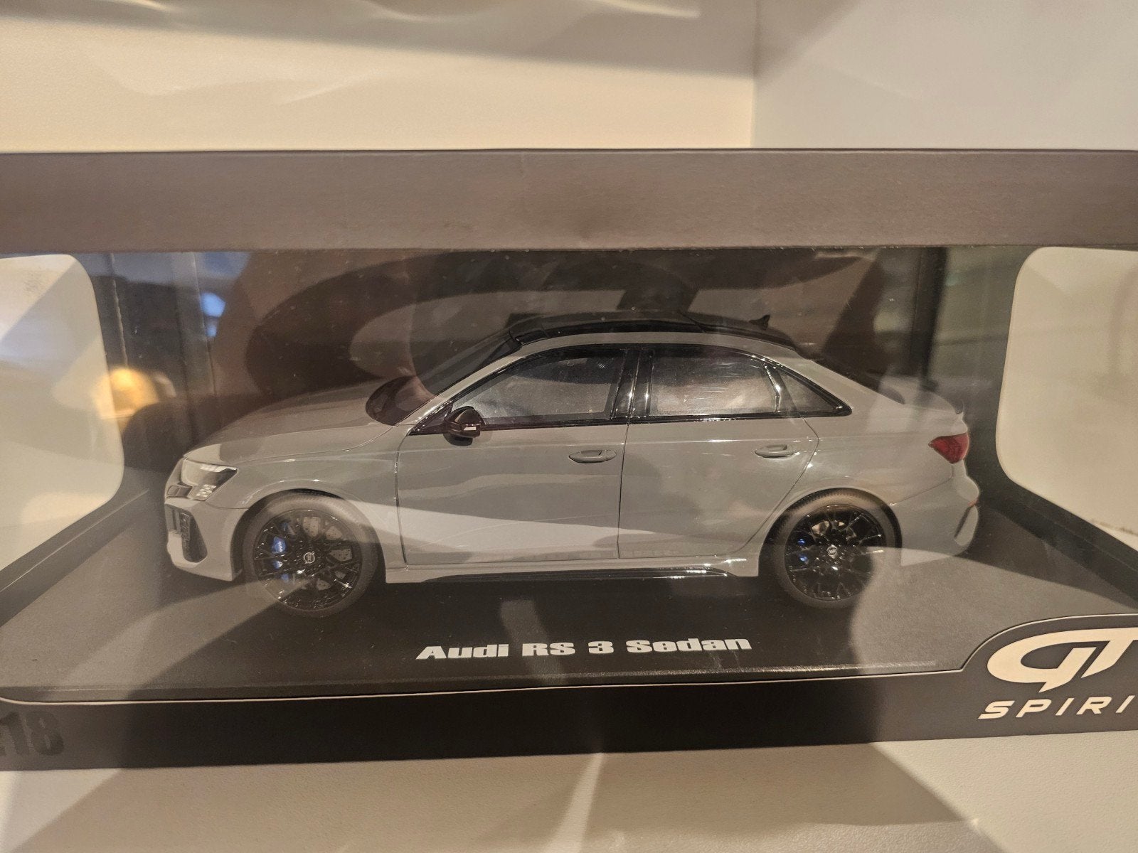 GT SPIRIT GT885 Audi RS3 Sedan Grijs 1:18, Ophalen of Verzenden, Zo goed als nieuw, Auto, Overige merken