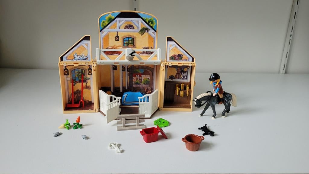 Playmobil Country Manege met Ruiter en Paard,, Ophalen of Verzenden, Jongen of Meisje