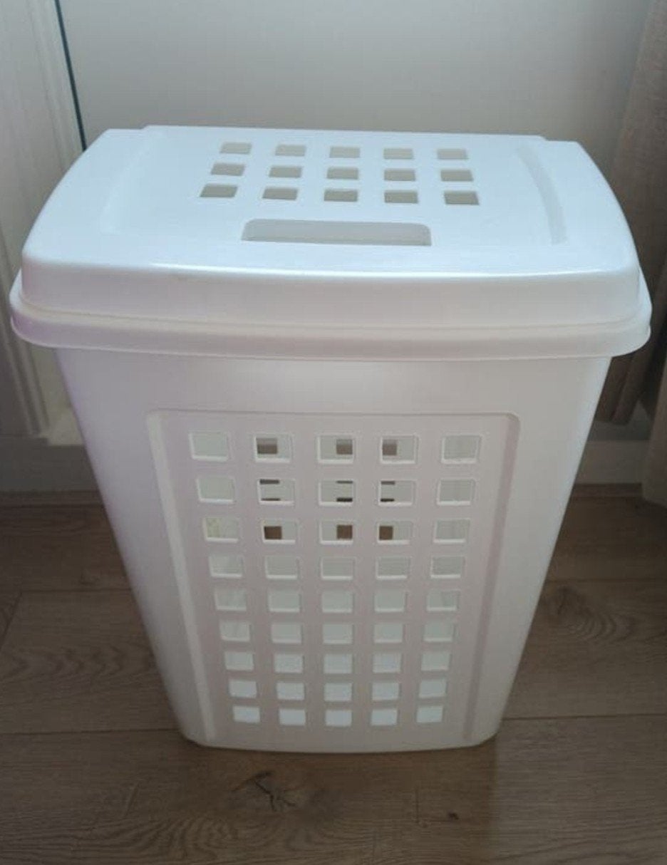 Witte wasmand met deksel goede staat, Ophalen, Gebruikt, Wit, Kunststof