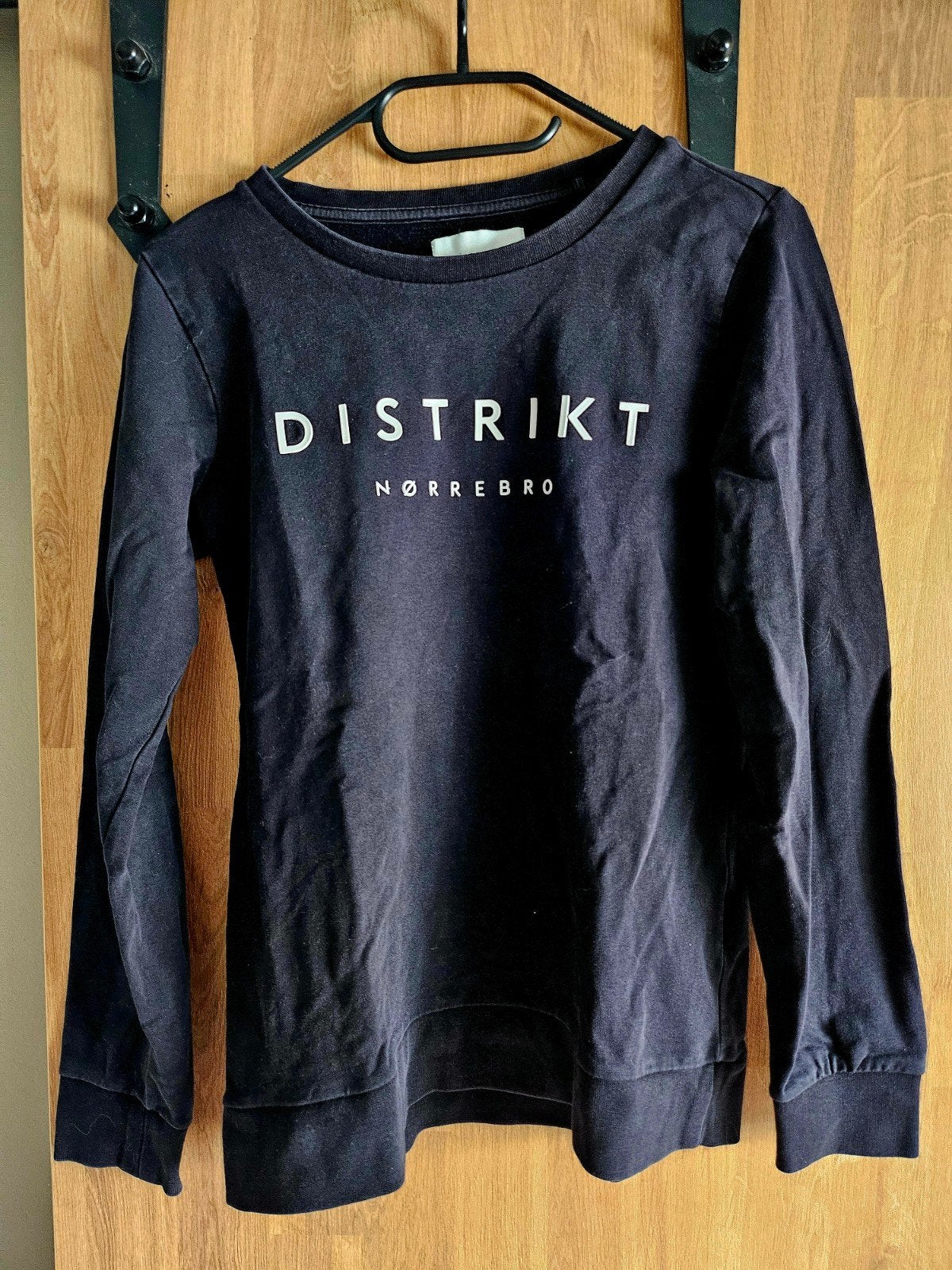 DISTRIKT Nørrebro sweater, maat S, DISTRIKT Nørrebro, Zwart, Ophalen of Verzenden, Lange mouw