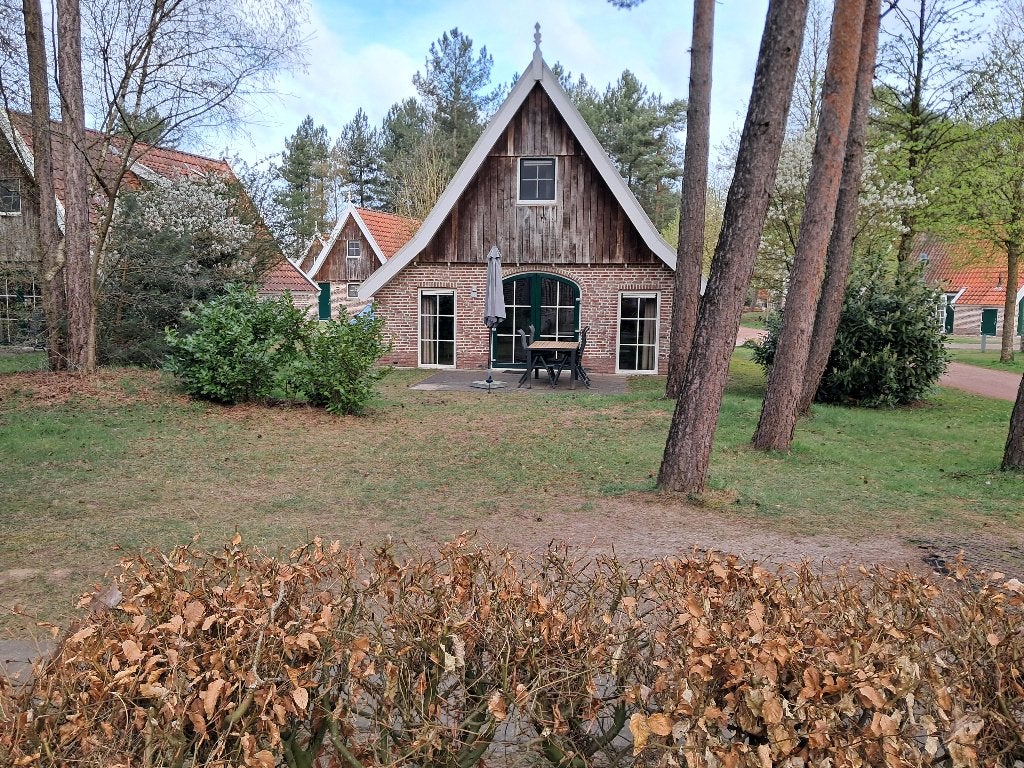 Te Koop Vakantiewoning Landal Hellendoornse Berg, Chalet, Bungalow of Caravan, 4 personen, Bemiddelingsbureau, In bos