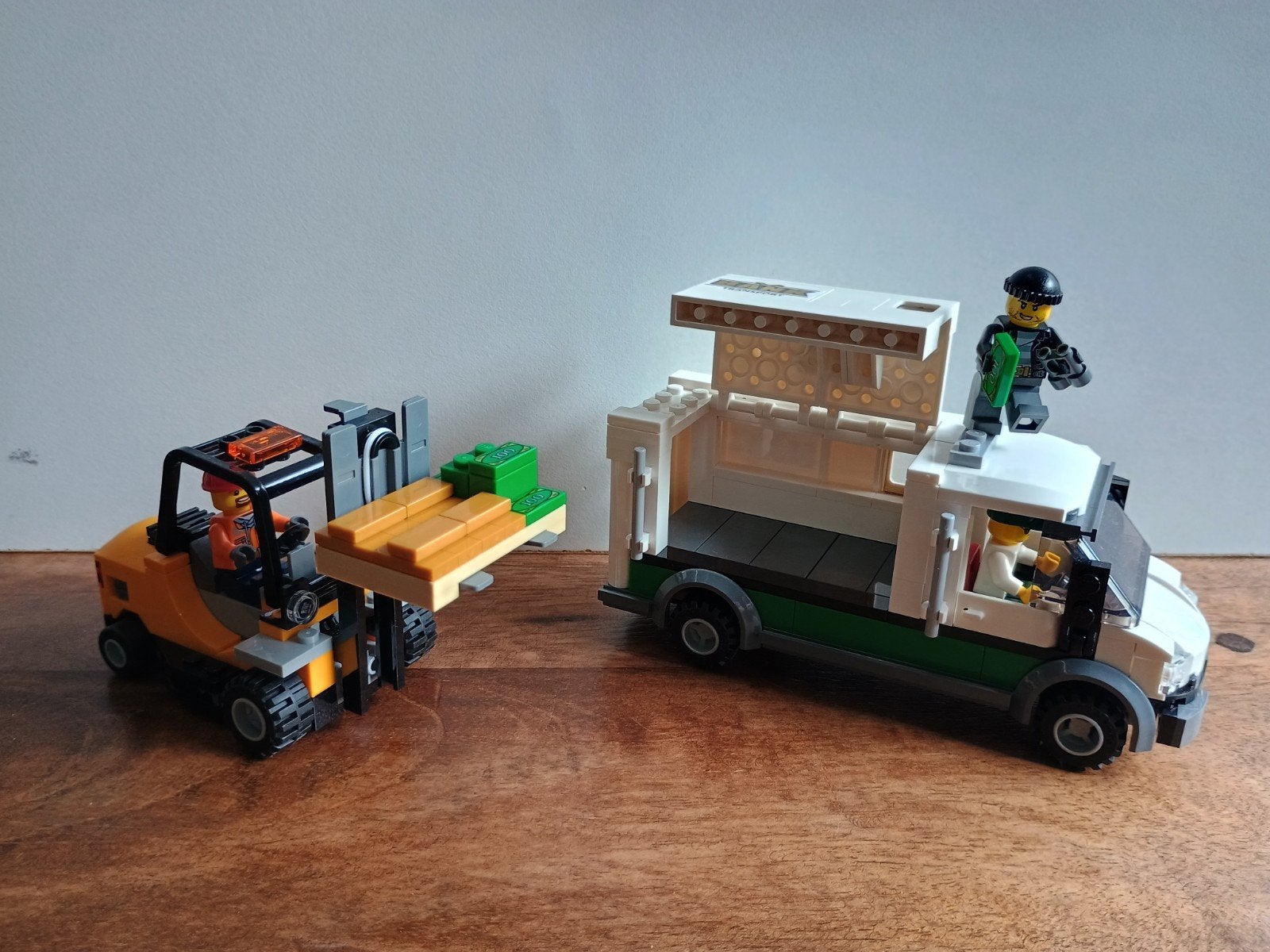 LEGO City 60198 alleen de Bankoverval Set met Vorkheftruck e, Ophalen, Zo goed als nieuw, Overige merken