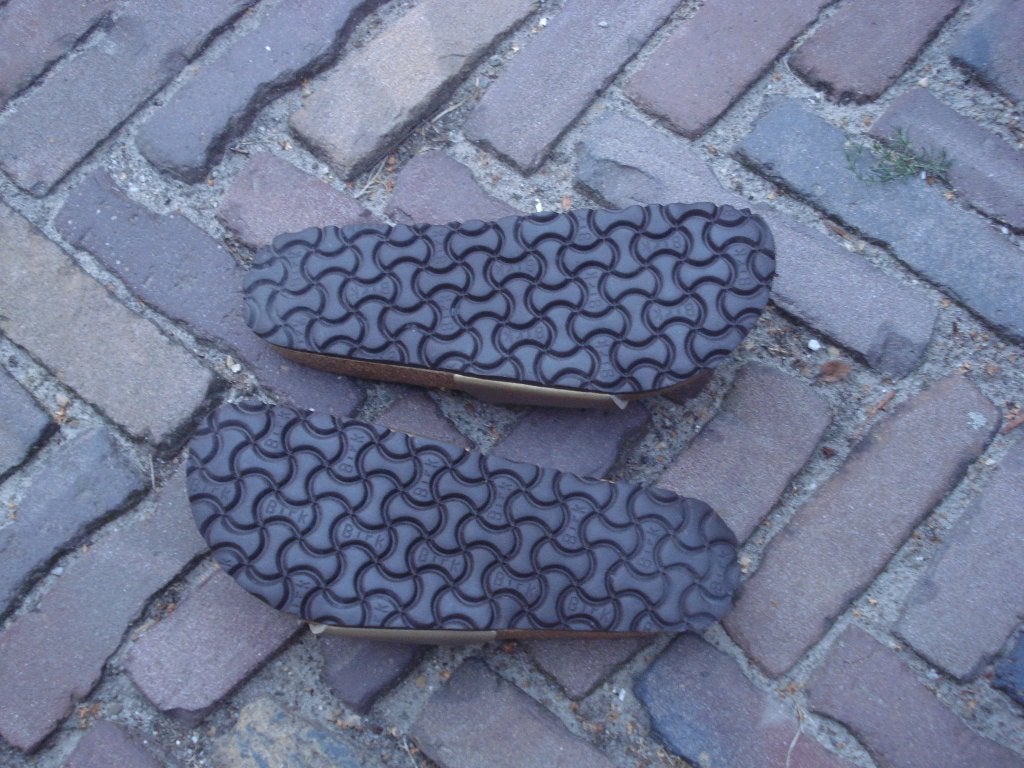 BIRKENSTOCK MADRID GOUD 37 NU GRATIS VERZENDING PER POST, Slippers, Overige kleuren, Verzenden, Nieuw