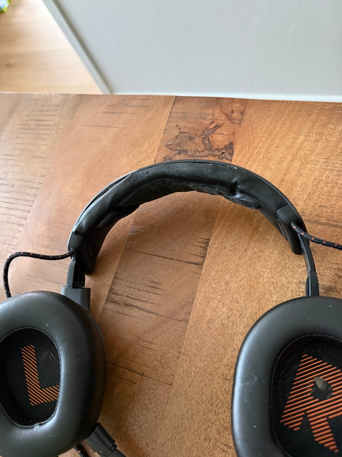 JBL Quantum ONE Gaming Headset - Zwart
