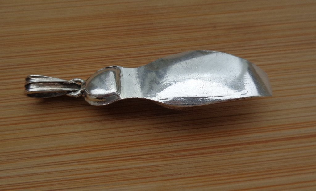 zilveren breipendop hanger muiltje met decoratie [157], Verzenden, Zilver, Hanger