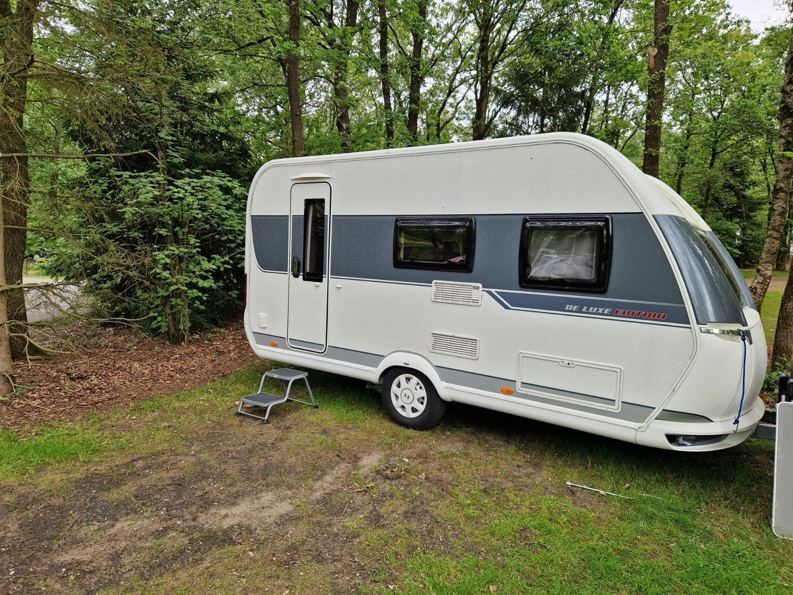 Hobby 440 SF (2017) de luxe editie mover, voortent, z.g.a.n., Caravans en Kamperen, Caravans, Ringverwarming, Hobby, Treinzit