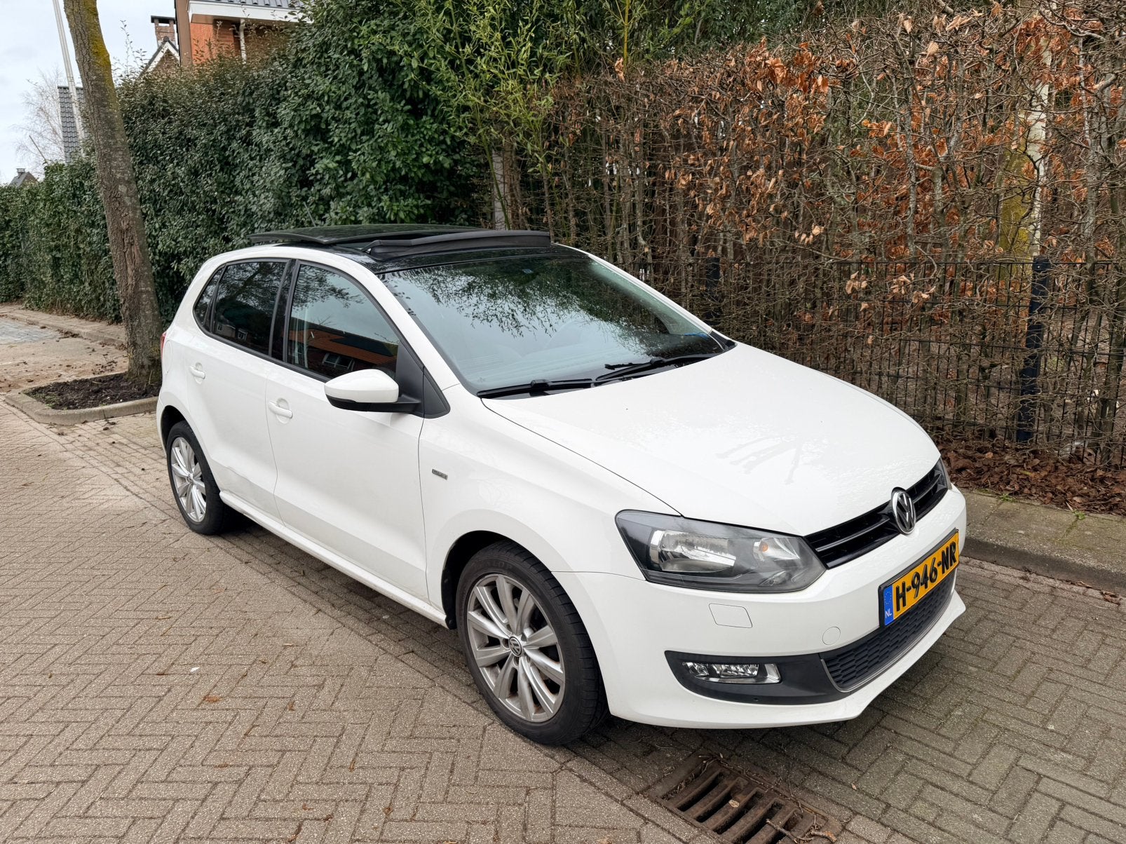 Volkswagen Polo 1.2 TSI Pano | Navi | Stoelverwarming, Auto's, Volkswagen, Voorwielaandrijving, Stof, 40 €/maand, Wit