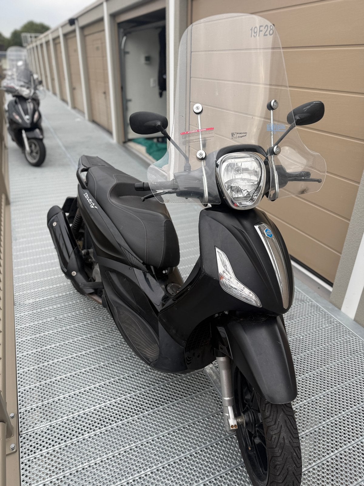 Piaggio beverly 350cc POLICE, Ophalen of Verzenden, Zo goed als nieuw, Benzine, Piaggio