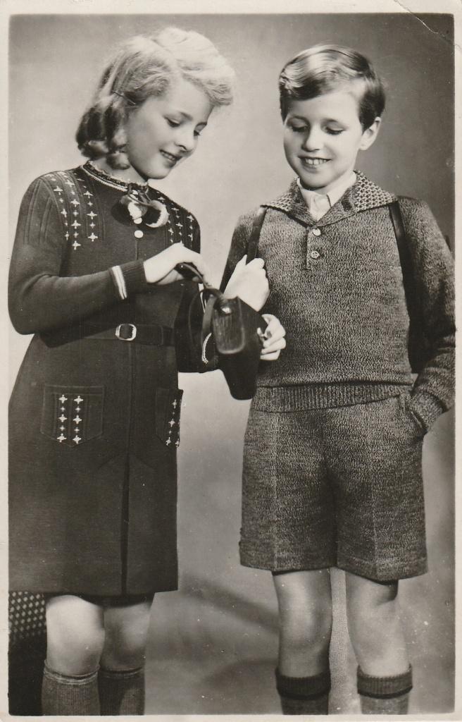MEISJE JURK JAREN 30 GLANZENDE ZEER MOOIE OUDE KAART KN284, Ophalen of Verzenden, 1920 tot 1940, Ongelopen, Overige thema's
