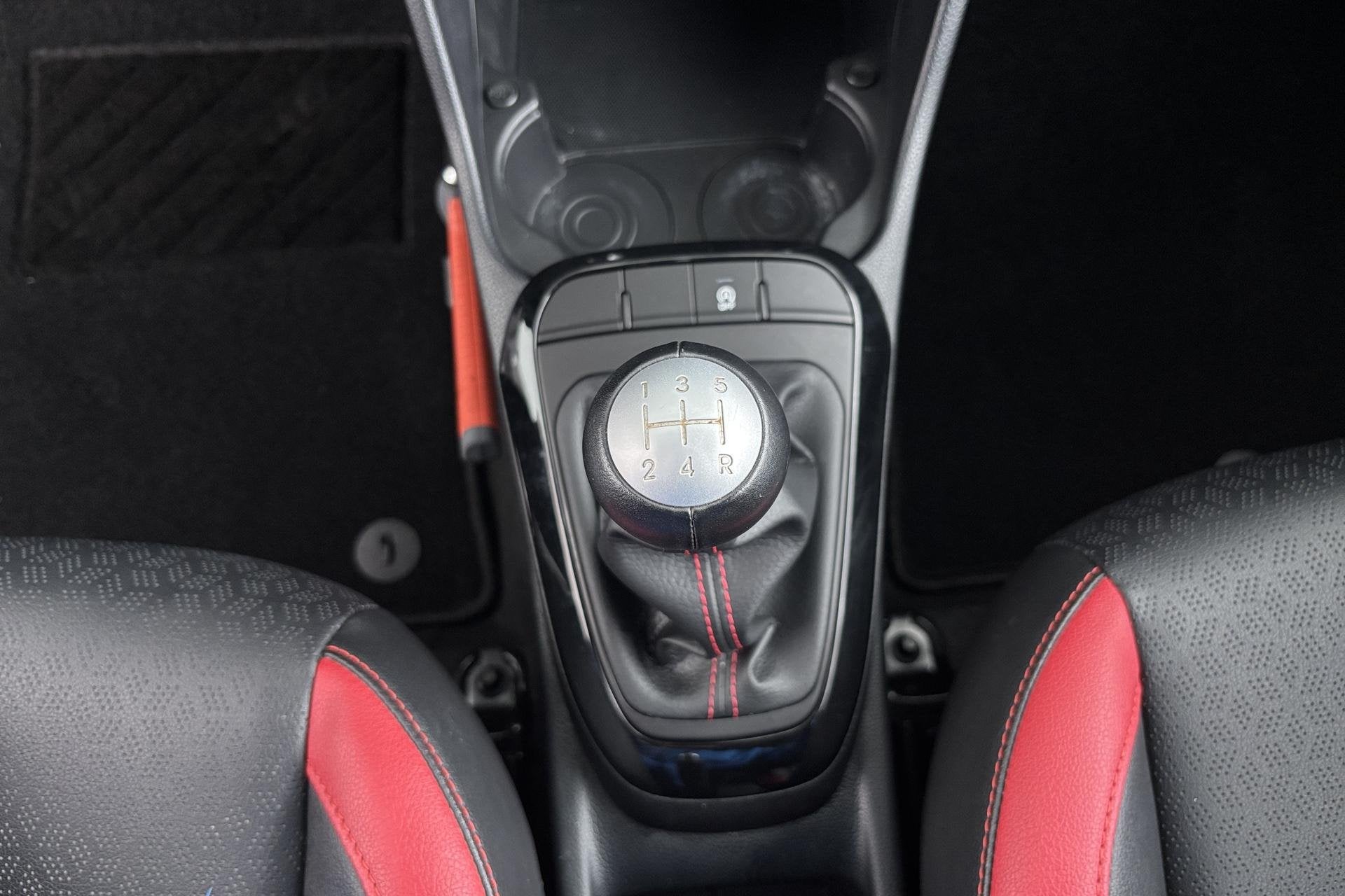Foto 19 van Kia Picanto 1.0 DPi GT-Line Compacte allrounder met een spor