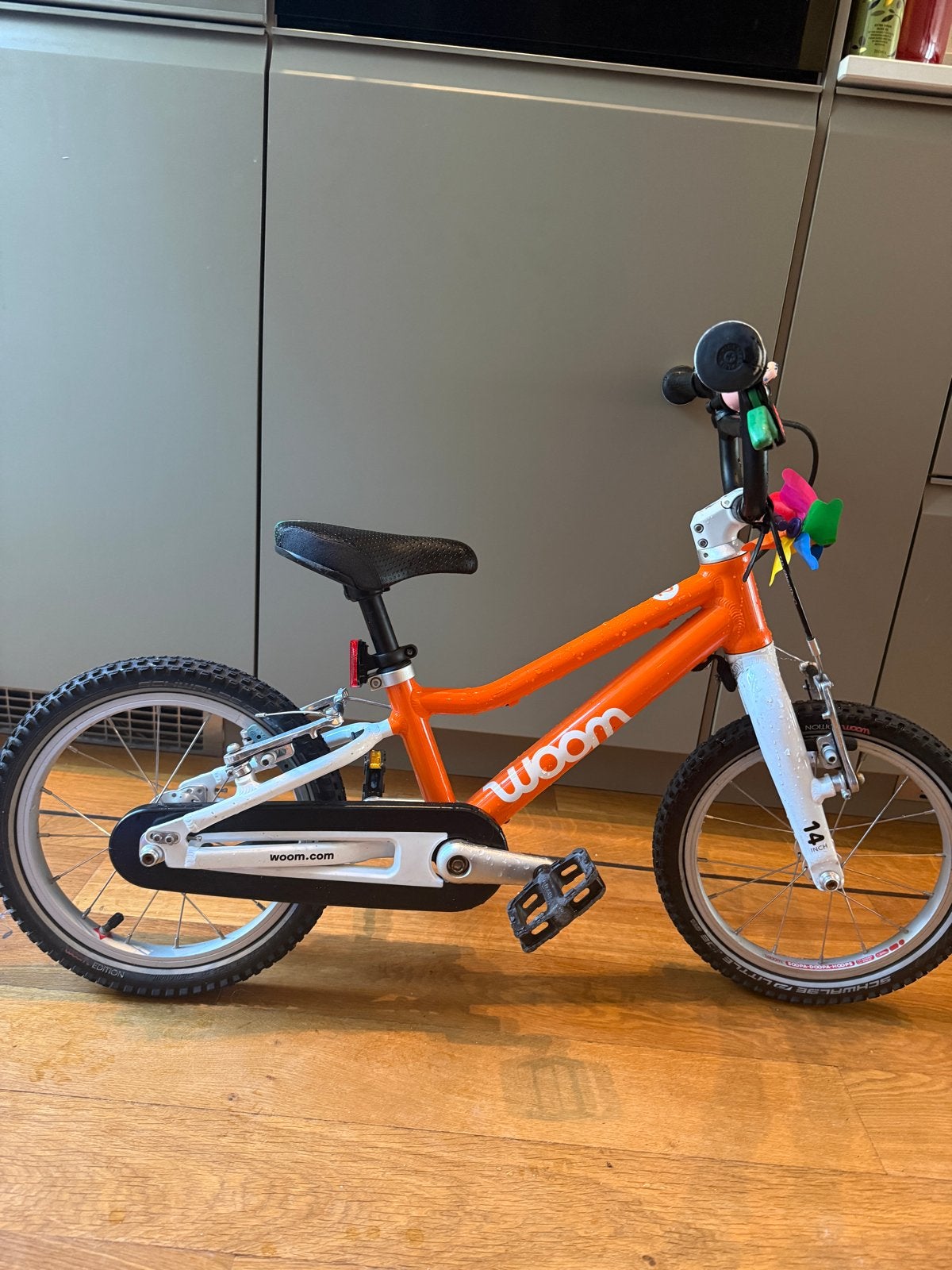 Woom 2 kinderfiets - Zo goed als nieuw, Ophalen, Zo goed als nieuw, Velgrem, Minder dan 16 inch