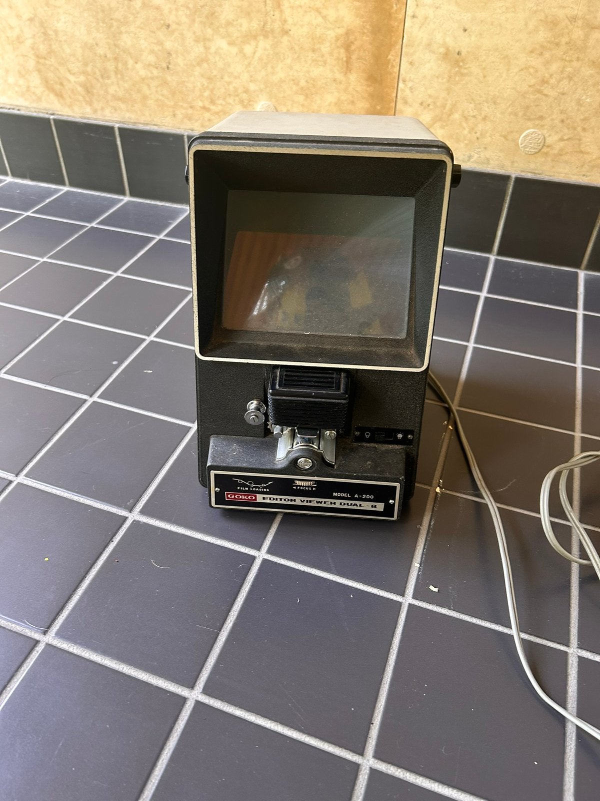 dual-8 filmkijker en projector, Ophalen