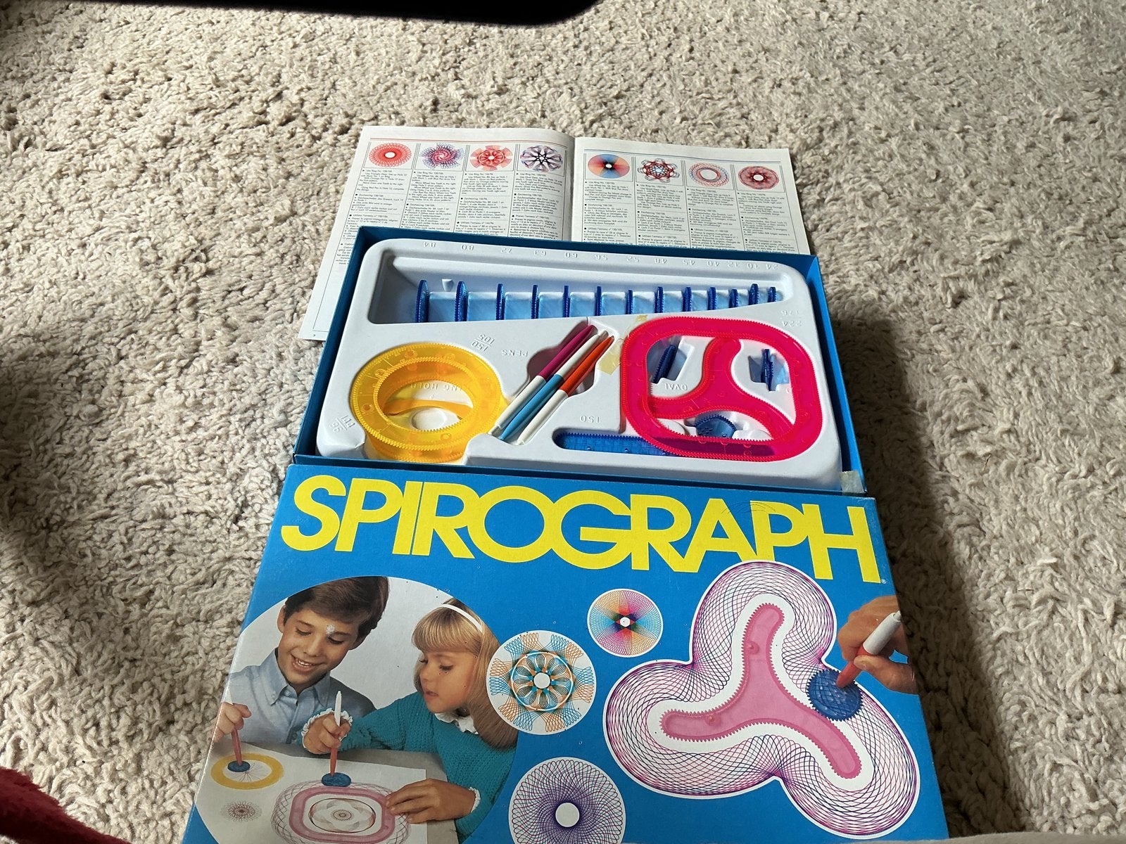 Spirograph Tekenset - Klassiek Creatief Speelgoed giro 555, Kinderen en Baby's, Speelgoed | Educatief en Creatief, Ophalen of Verzenden