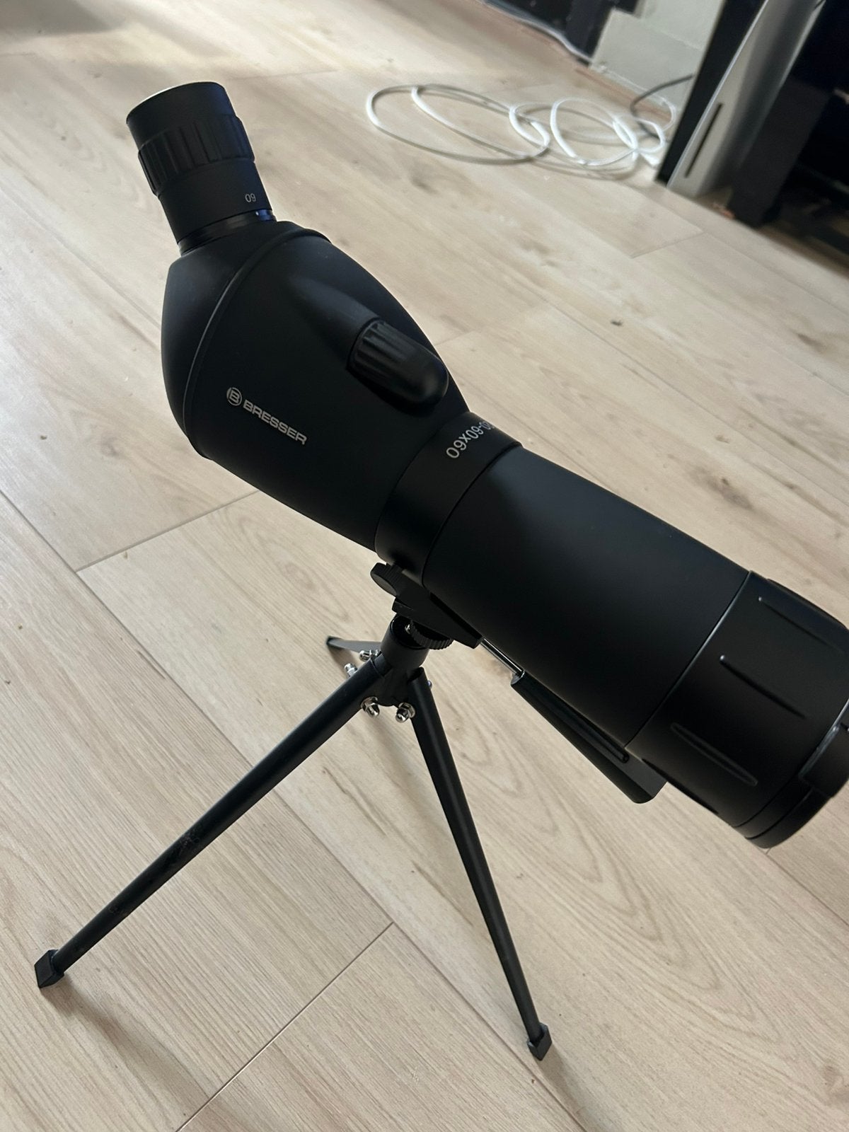 Bresser spotting scope 20-60x60 + statief en hoes, Ophalen, Zo goed als nieuw, Minder dan 80 mm, Lenzentelescoop (refractor)