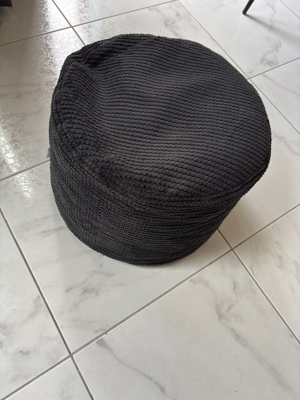 2 poefen, Ophalen, Zo goed als nieuw, Rond, Minder dan 50 cm