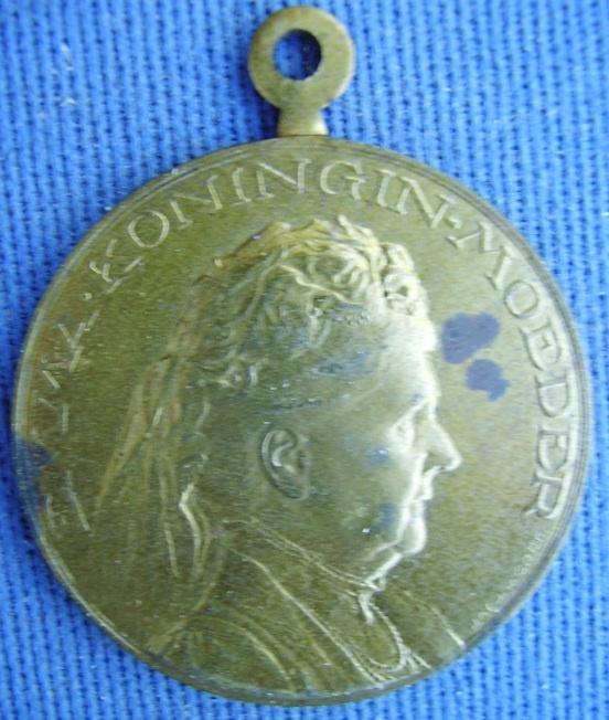 Draagpenning Emma Koningin-Moeder, 1858-1928, Ophalen of Verzenden, Overige materialen, Nederland