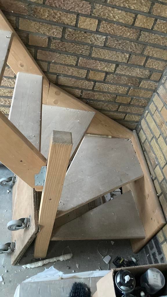 Trap garage, Doe-het-zelf en Verbouw, Ladders en Trappen, Ophalen, Zo goed als nieuw