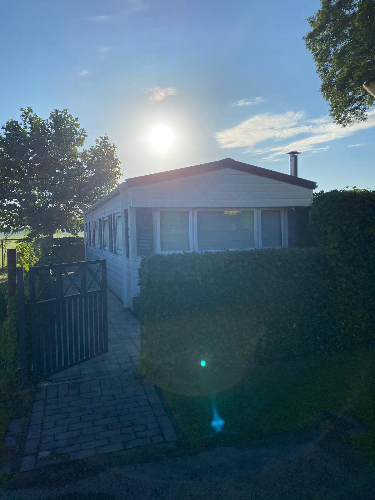 Stacaravan te koop, Tuin en Terras, Tuinhuizen, Ophalen of Verzenden, Zo goed als nieuw, 3 ramen of meer