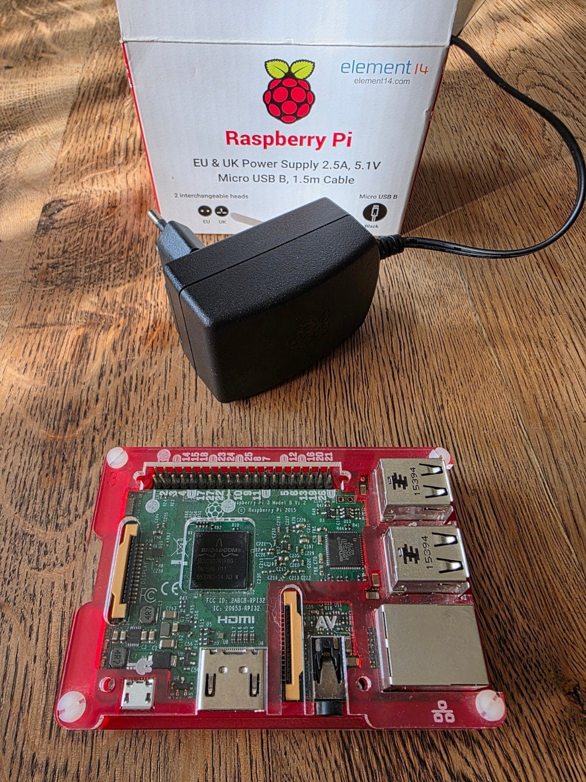 Raspberry pi 3 model b v1.2 met oplader, Ophalen of Verzenden, Zo goed als nieuw