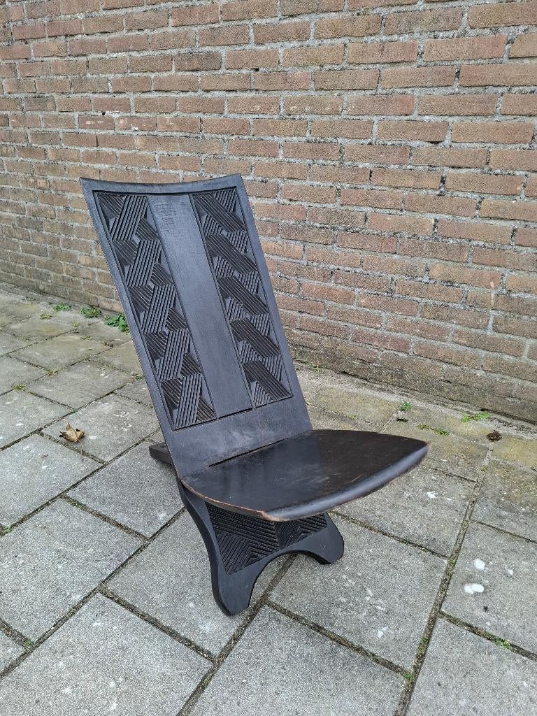 Afrikaanse geboorte stoel, Ophalen