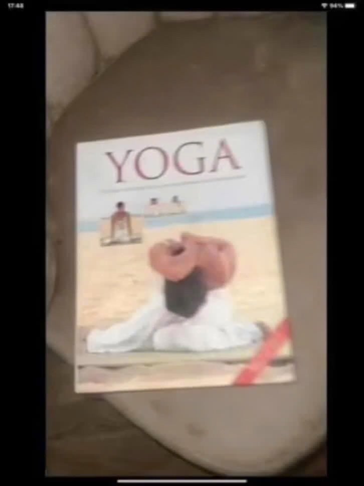 Yoga Boek - Leer de Basis van Yoga, Onbekend, Meditatie of Yoga, Ophalen of Verzenden, Zo goed als nieuw
