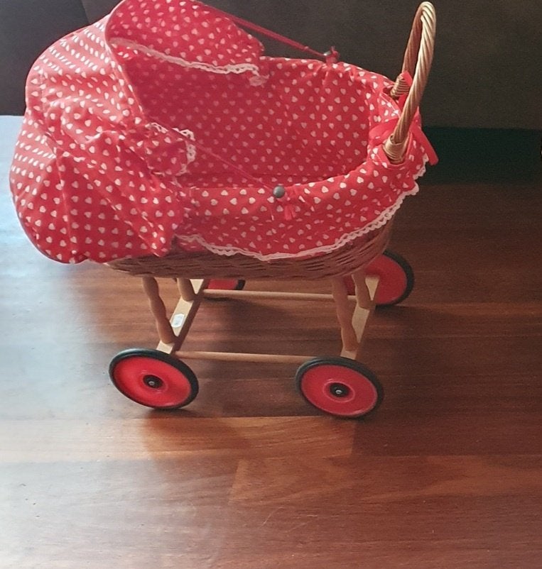 Rieten poppenwagen, Ophalen, Barbie