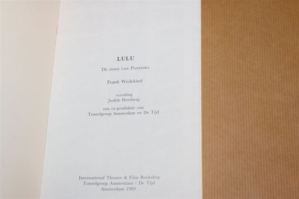 Lulu — Doos van Pandora — Toneelgroep Amsterdam [1989], Ophalen of Verzenden, Gelezen, Cabaret