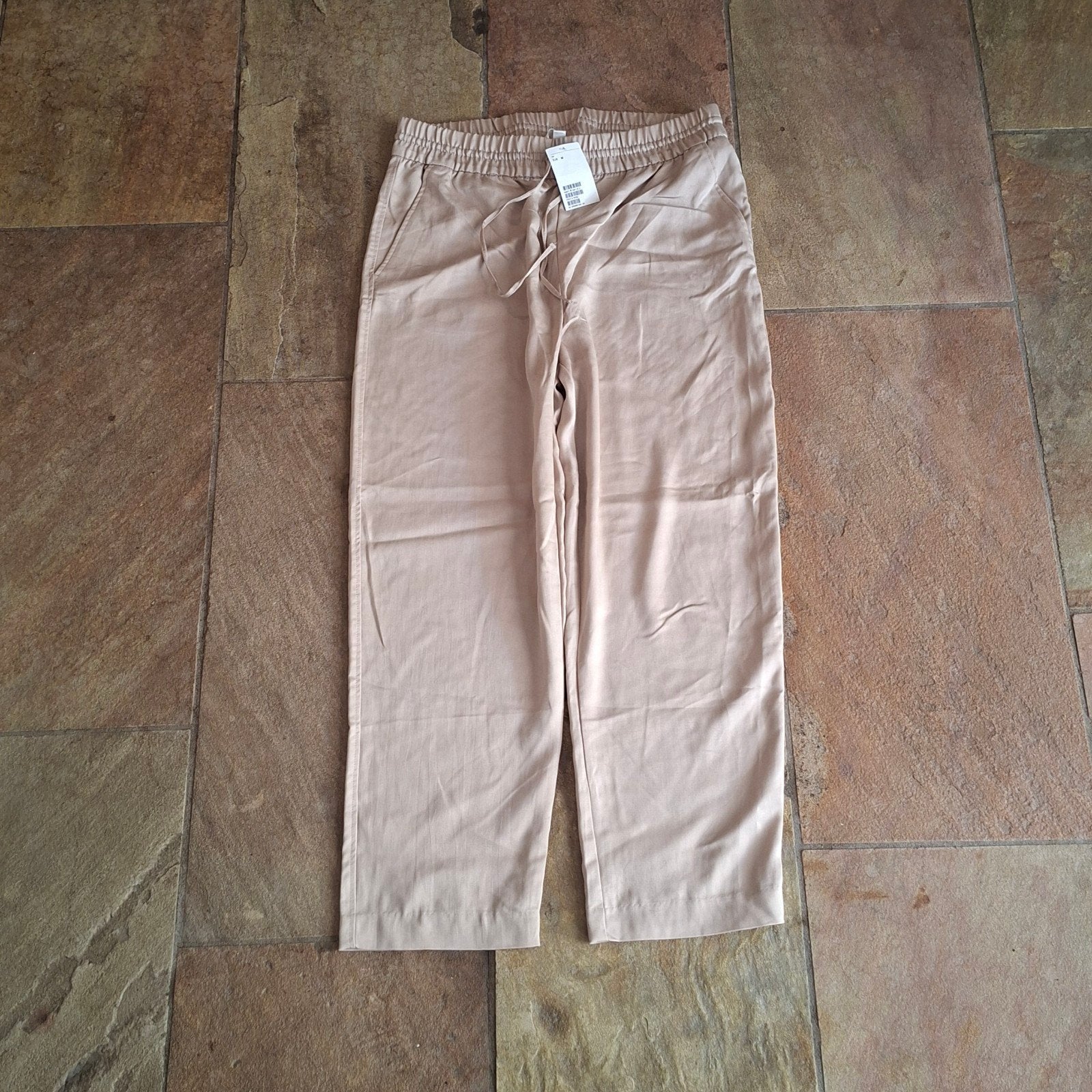 H&M dames broek– beige/zand - Maat M, Kleding | Dames, Maat 38/40 (M), H&M, Beige, Nieuw