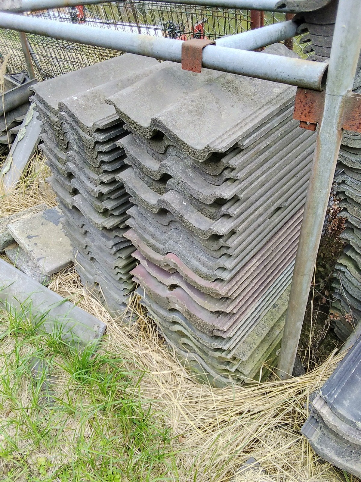 Gratis. Partij gebruikte dakpannen., Ophalen of Verzenden, Gebruikt