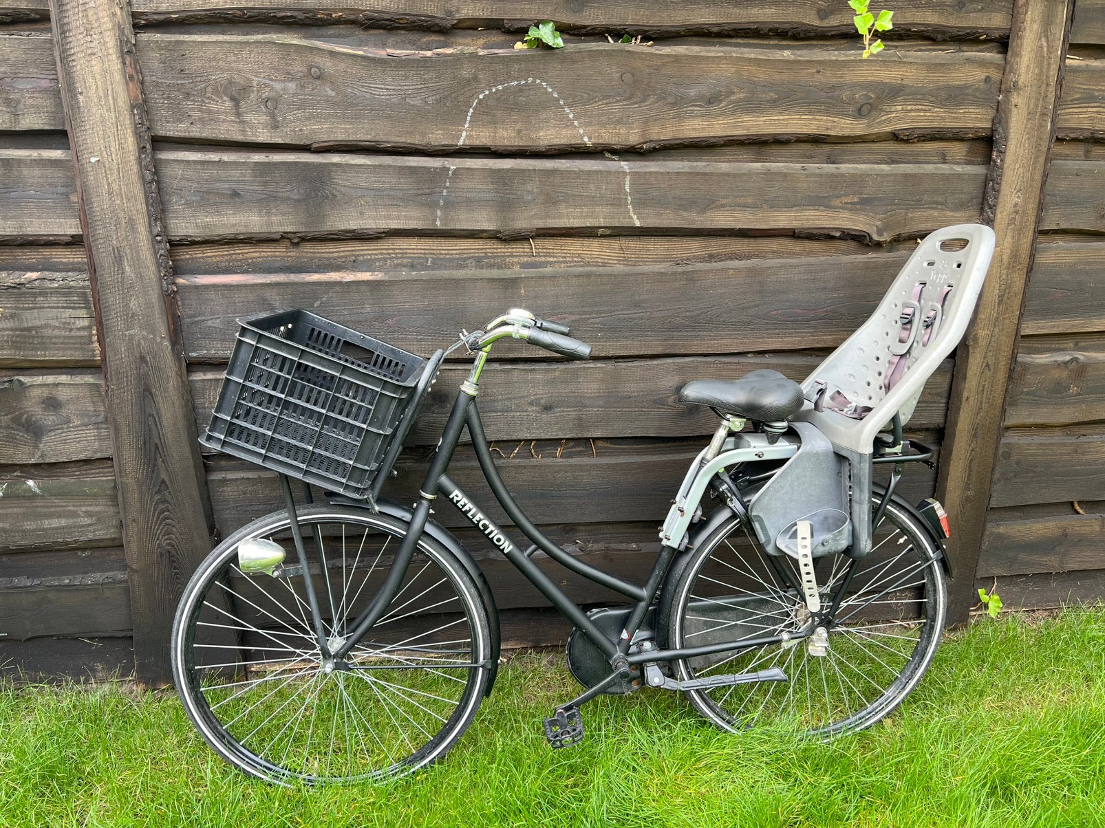 Reflection fiets 28 inch + Yepp achterzitje + Basil mandje, Fietsen en Brommers, Ophalen, Zo goed als nieuw