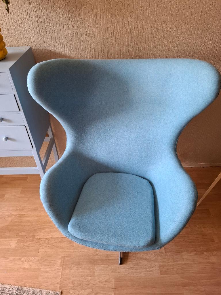 Egg Chair Arne Jacobsen, Huis en Inrichting, Fauteuils, 75 tot 100 cm, Ophalen of Verzenden, Zo goed als nieuw, Modern