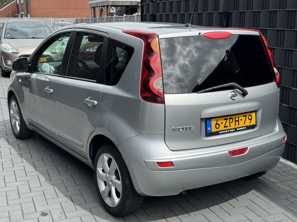 Nissan Note 1.4 Acenta GRIJS| AIRCO| LM VELGEN| DEALER ONDER, Voorwielaandrijving, Stof, Gebruikt, 4 cilinders
