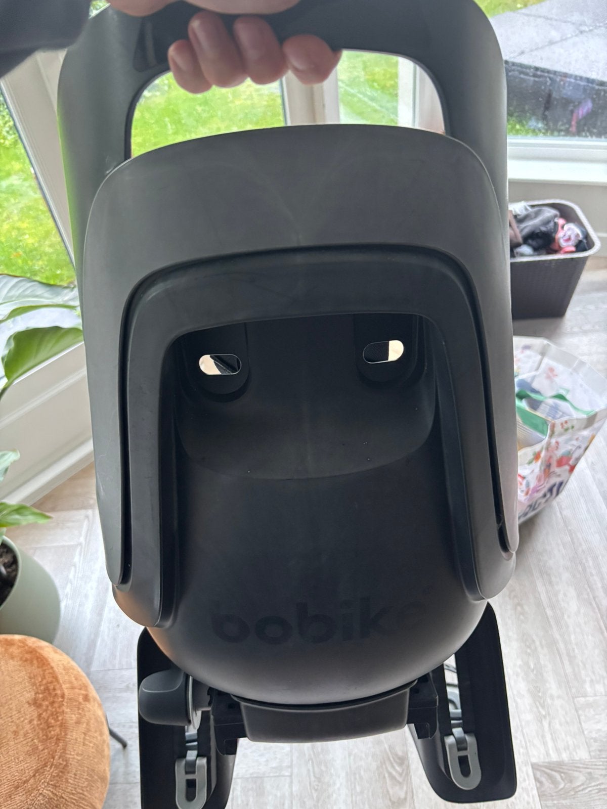 Foto 3 van Bobike fietszitje  bagagedrager grijs