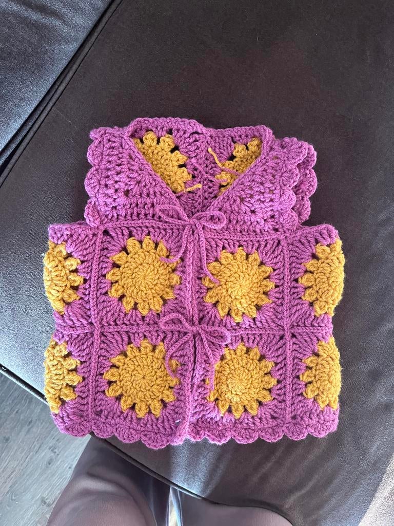 Gilet met zonnetjes - 1 jaar, Ophalen of Verzenden, Nieuw, Geel