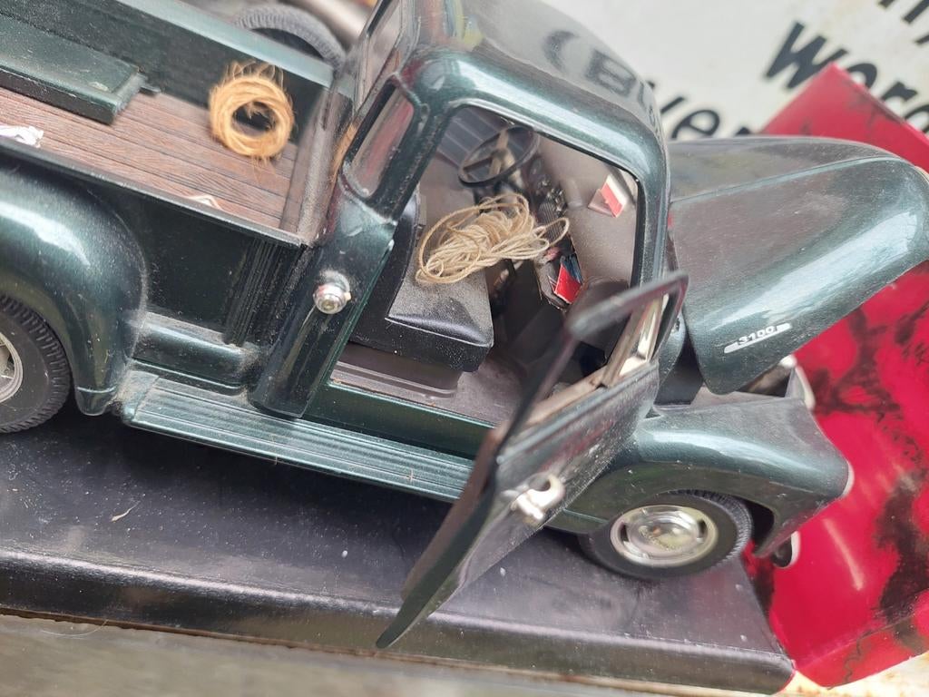 Chevrolet pickup 1953, Hobby en Vrije tijd, Modelauto's | 1:18, Ophalen