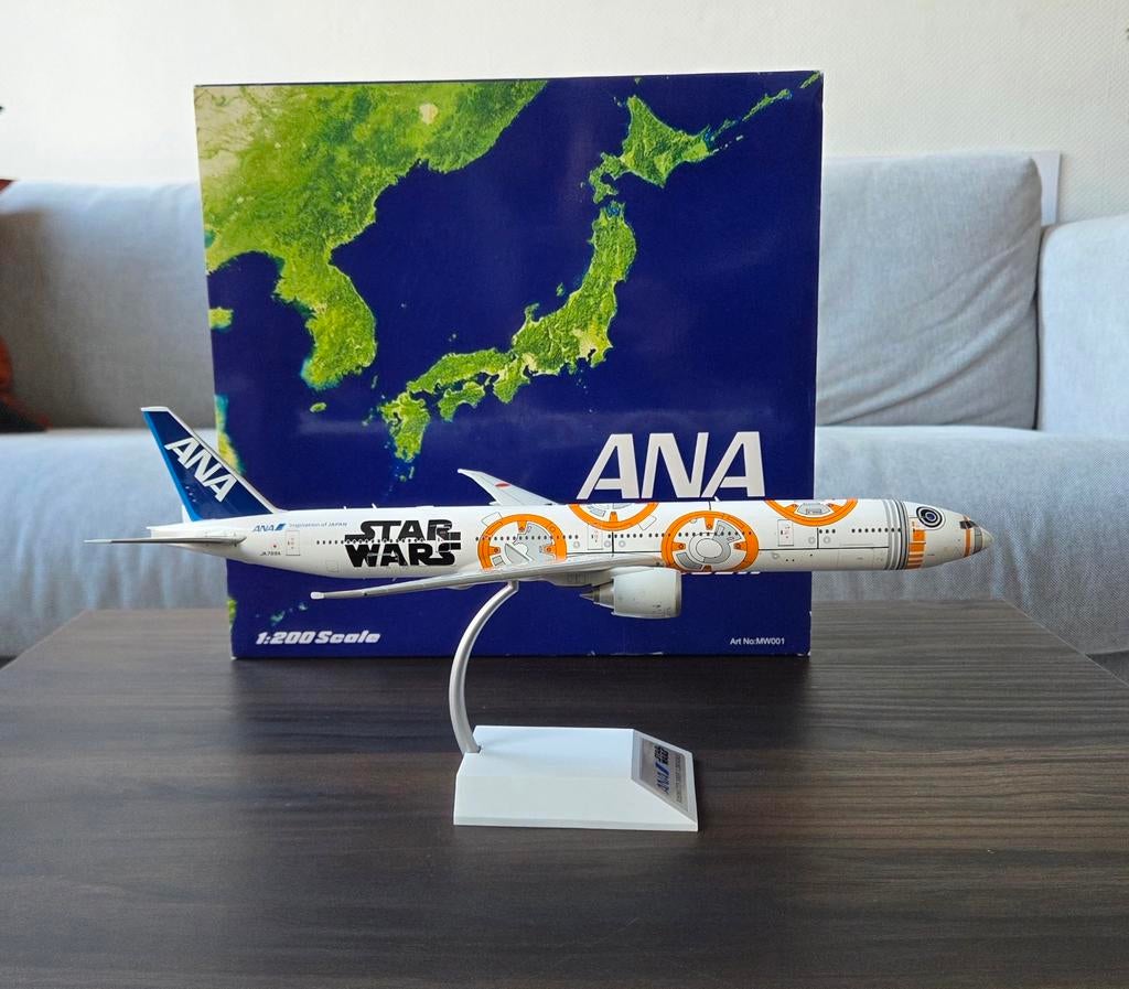 ANA Boeing 777-300ER Bb-8 Star Wars - Gemini Jets 1/200, Verzamelen, Luchtvaart en Vliegtuigspotten, Ophalen of Verzenden, Zo goed als nieuw