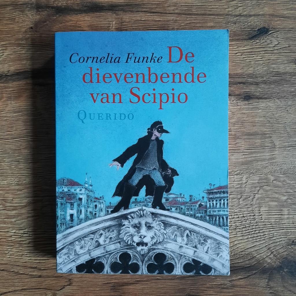 De dievenbende van Scipio - Cornelia Funke, Ophalen of Verzenden, Zo goed als nieuw, Cornelia Funke, Fictie algemeen