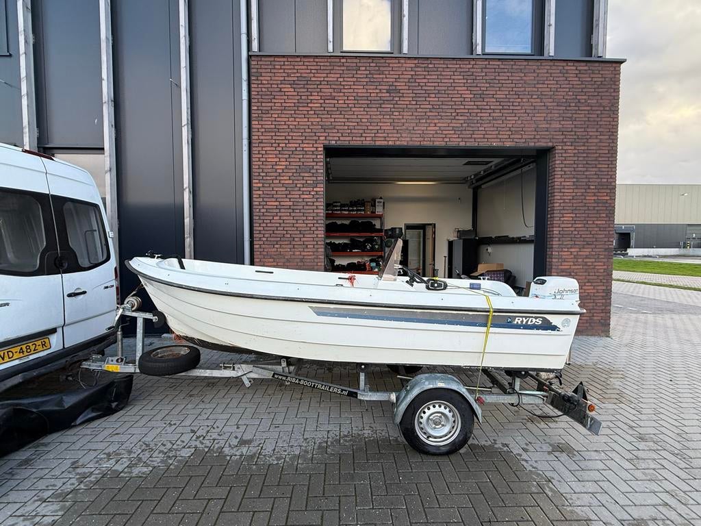 Visboot met trailer - Ryuds in zeer goede staat, Watersport en Boten, Ophalen of Verzenden, Gebruikt