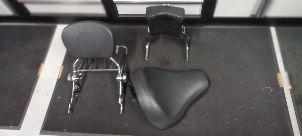 Zadel en 2 x sissybar - Touring Harley modellen 2008 / 2019., Motoren, Onderdelen | Harley-Davidson, Ophalen, Gebruikt
