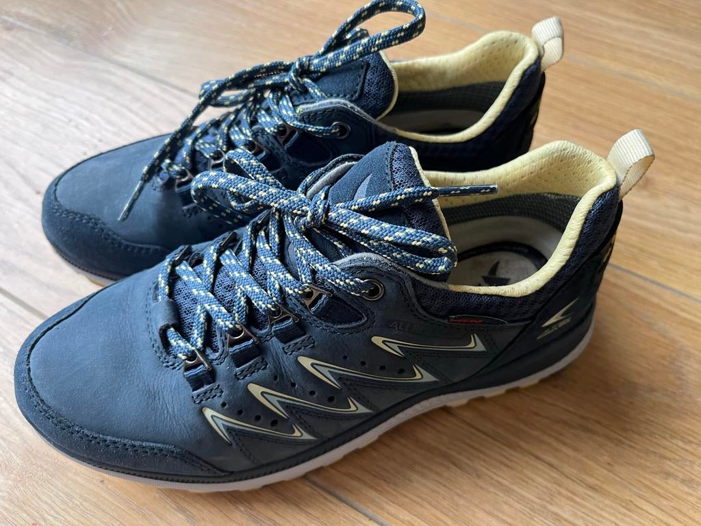 Mephisto Allrounder Blauw Maat 37,5, Blauw, Zo goed als nieuw, Wandelschoenen, Ophalen of Verzenden