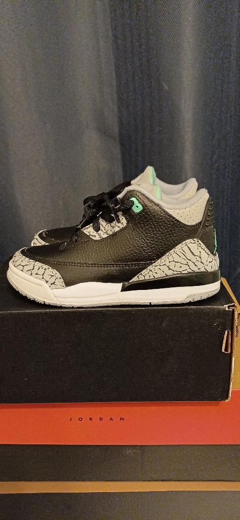 JORDAN 3, Kinderen en Baby's, Kinderkleding | Schoenen en Sokken, Ophalen, Nieuw, Jordan, Jongen of Meisje