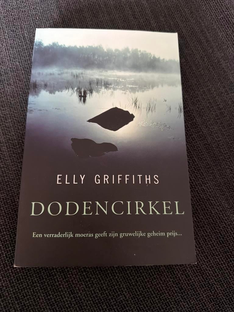 Dodencirkel - Elly Griffiths, Verzenden, Gelezen, Nederland
