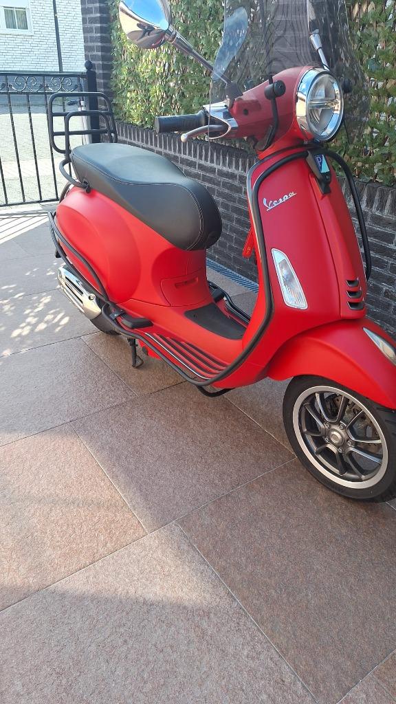 Vespa Primavera 2022 € 3.500,00, Fietsen en Brommers, Scooters | Vespa, Ophalen, Overige modellen, Zo goed als nieuw, Benzine