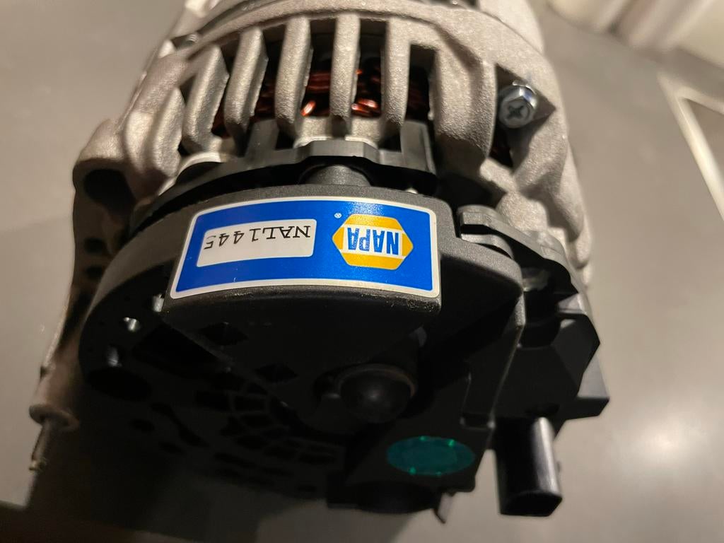 NAPA Auto Dynamo / Alternator - NALI144E, Auto-onderdelen, Ophalen of Verzenden, Gebruikt, Universele onderdelen