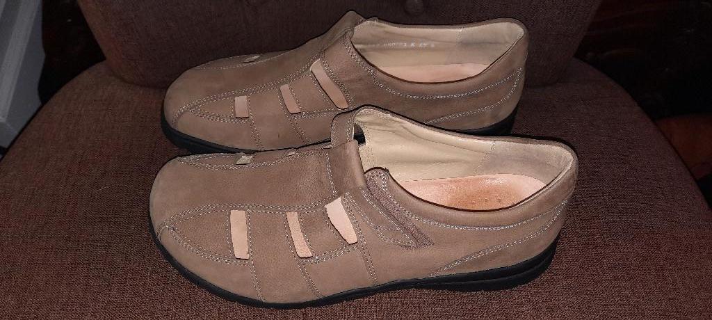 Helvesko nieuwe schoenen sandalen maat 47 suede, Sandalen, Bruin, Nieuw, Ophalen of Verzenden
